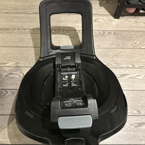 Britax Römer Isense Isofix base