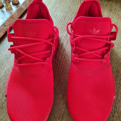 Adidas Originals NMD R1 Pure Triple Red sneakers str 42