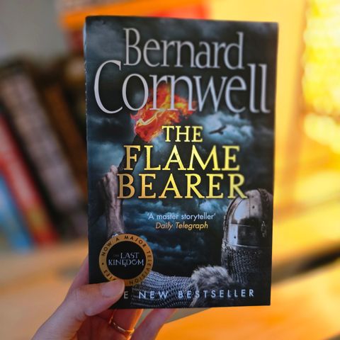 Engelsk pocket - Bernard Cornwell the flame bearer