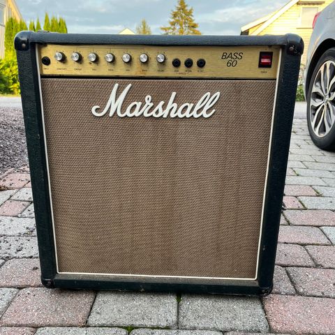 Marshall bassforsterker