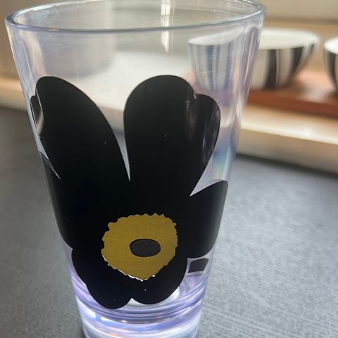 Marimekko glass i plast