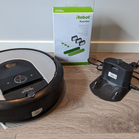 Roomba i7 selges