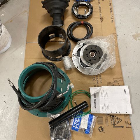 Volvo Penta D6/D4 mellomaksel kit  3588649