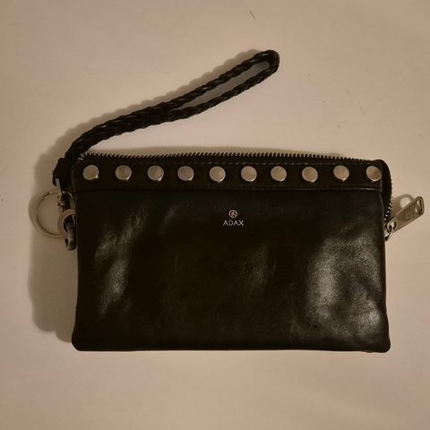 Adax skinn clutch med nagler