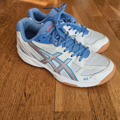 Asics løpe/gymsko, str. 35