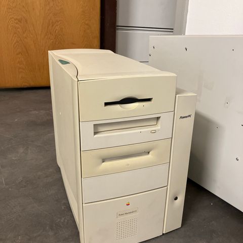 Macintosh M4405