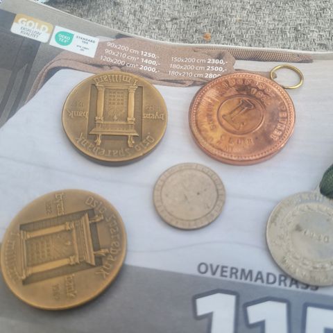 5 Diverese medaljer.