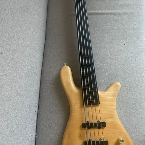 Warwick Streamer LX