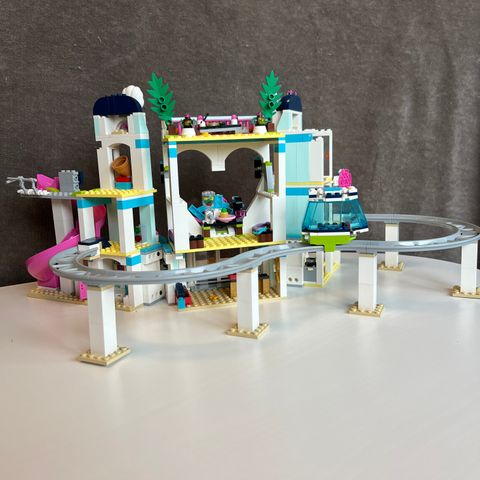 Lego Friends Heartlake City Resort (41347)