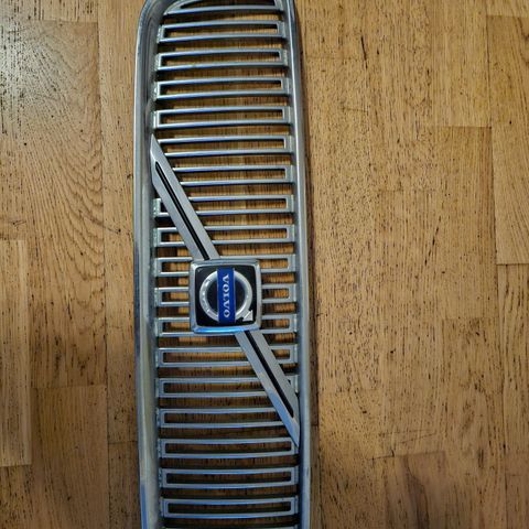 Volvo V50 Grill