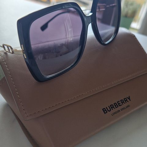 Burberry solbriller