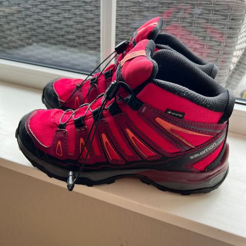 Salomon Goretex tursko