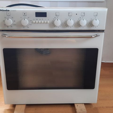 Miele Classic KSE 200 stekeovn med koketopp