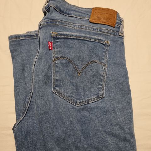 Levis 711 Skinny