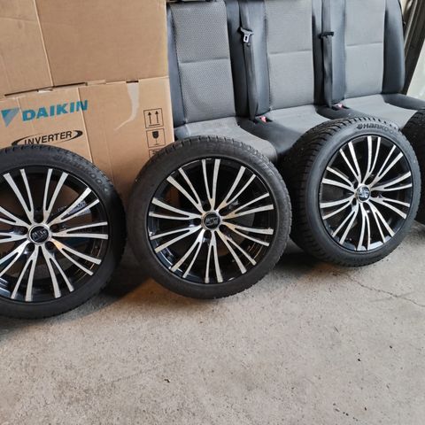 Mercedes - Audi - VW - 5 x 112 - 17'' OZ Felger + 225/45 R17 vinterdekk