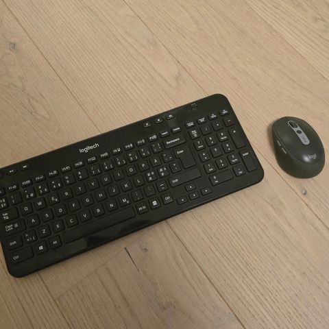 Logitech mus og tastatur selges