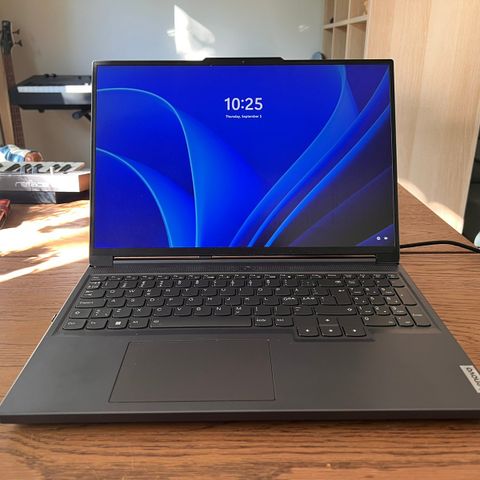 Lenovo Legion Slim 5 2024 (Tek.no testvinner). 16" |RTX 4070 |Ryzen 7 |16GB |1TB