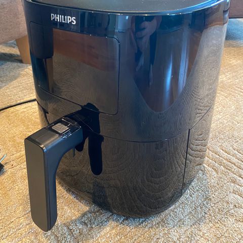 Airfryer: Philips HD9252/90 Essential Compact airfryer