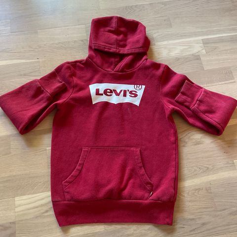 Rød Levi’s genser