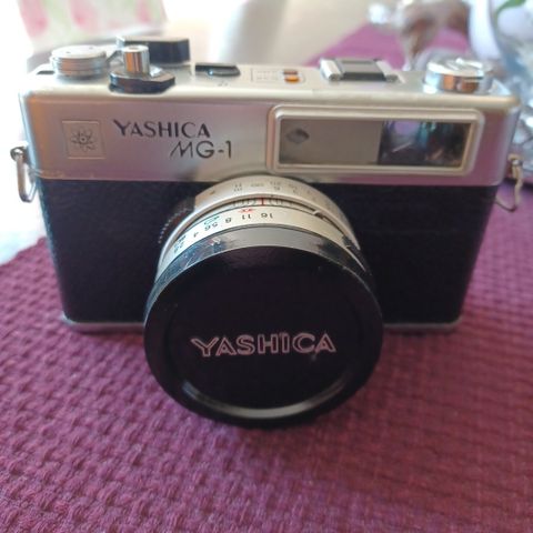 Analogt kamera. Yashica MG1 i topp stand selges kr 800,-