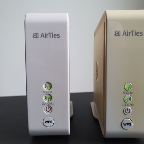 2 x AirTies WiFi rekkeviddeforlenger/aksesspunkt