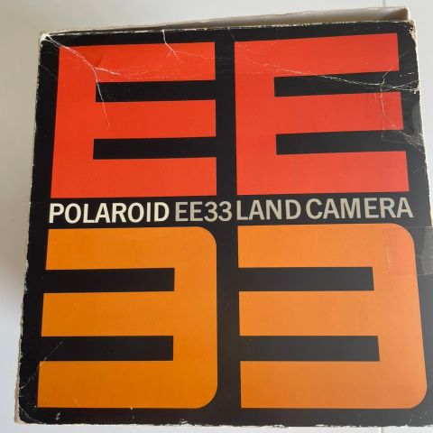 Polaroid EE33 land camera