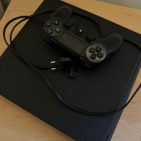 PlayStation 4 slim 1TB