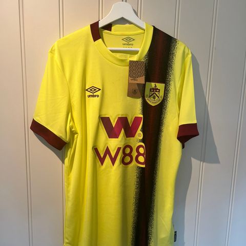 BNWT Burnley bortedrakt 2023/2024 #16 Berge