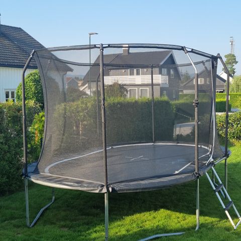 Trampoline