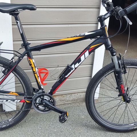 Fuji MTB, with upgrades.