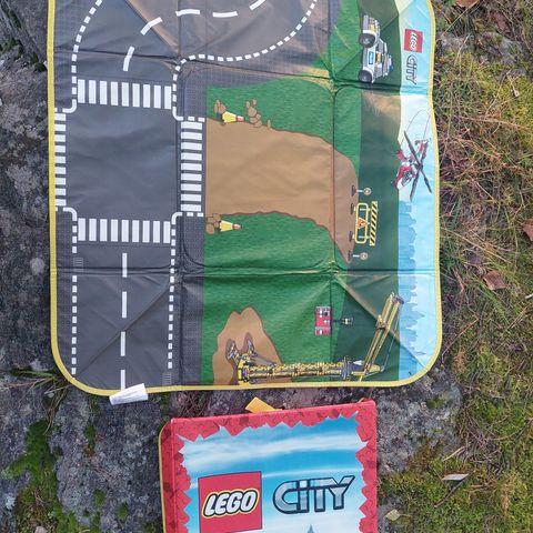 Lego ZipBin City Toy Box & Playmat