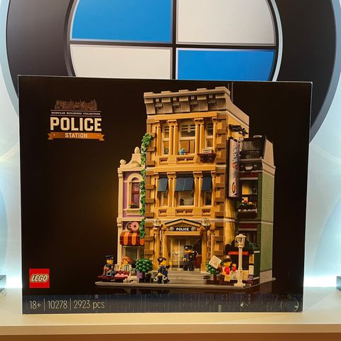 LEGO POLICE STATION 10278