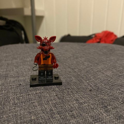 Five nights at Freddys foxy Lego figur