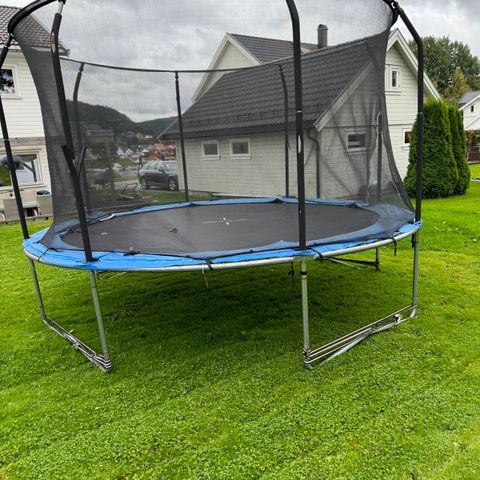 Trampoline