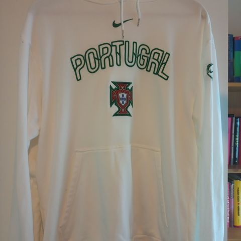 Nike Portugal genser