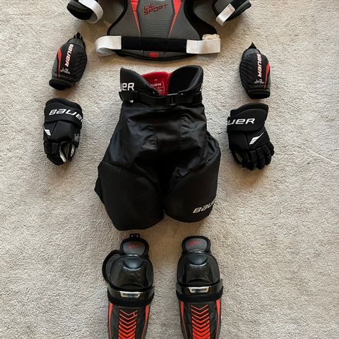 Hockey kit for barn selges