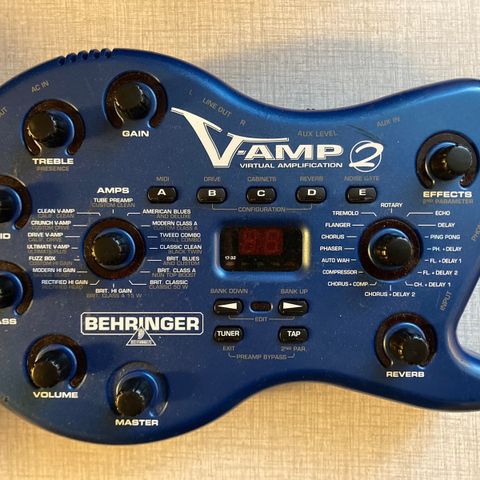 Behringer V-AMP 2