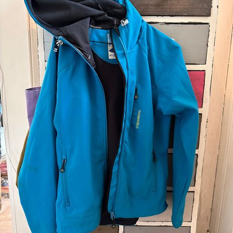 Jakke softshell fra Stormberg / str S 💙🩵💜