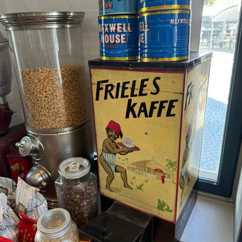 Landhandel lot kaffe, Friele tårn