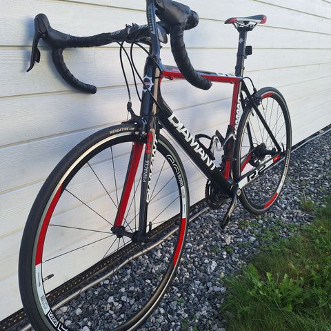 Meget lite brukt Diamant Pinnacle R2 i Carbon, str 54 og 57 cm