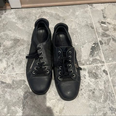 Louis Vuitton Sneaker Zipper  Leather