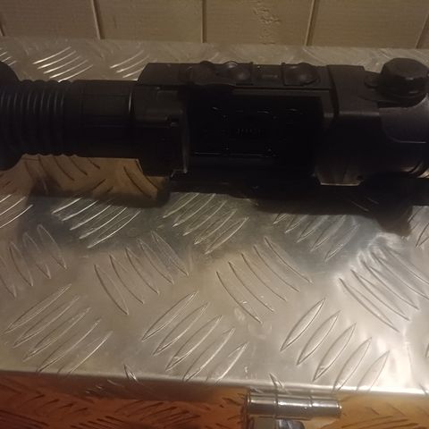 Pulsar trail XQ50 termisk riflekikkert