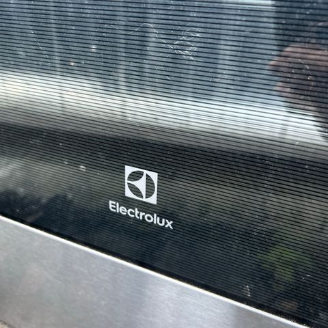 Electrolux intigret komfyr med kondisjons ovnpkate