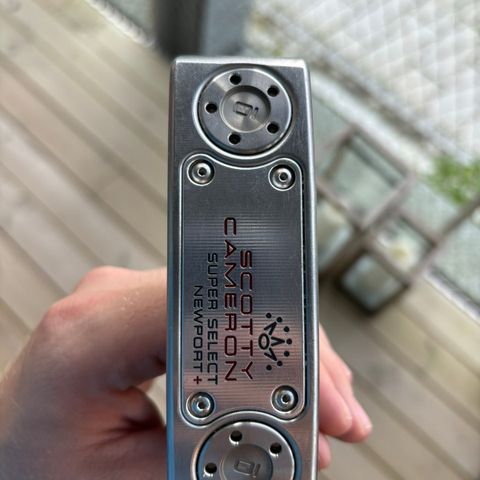 Scotty cameron super select newport plus