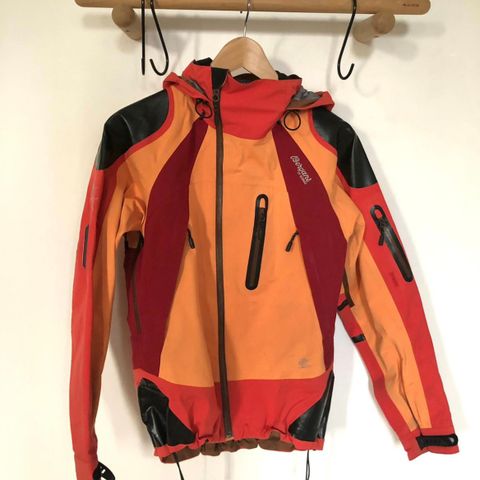 Bergans Goretex jakke isogaisa 71 grader nord modell fra 2005