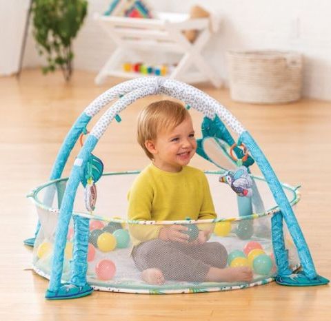 Nesten ny Babygym med baller i ordinærpakke.