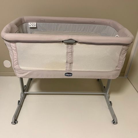 Chicco Next2me Bedside Crib