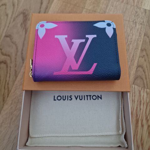 Ny Louis Vuitton Zippy Coin Purse