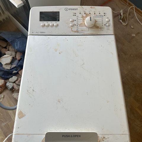 Indesit D71253