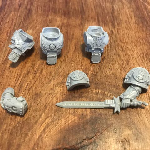 40K / 30k imperial fists deler fra forge world